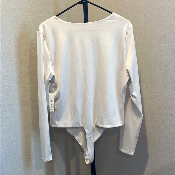 No Boundaries Cream bodysuit - Picture 3 of 4